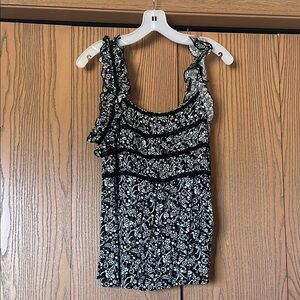 Black and White Floral Sleeveless Top